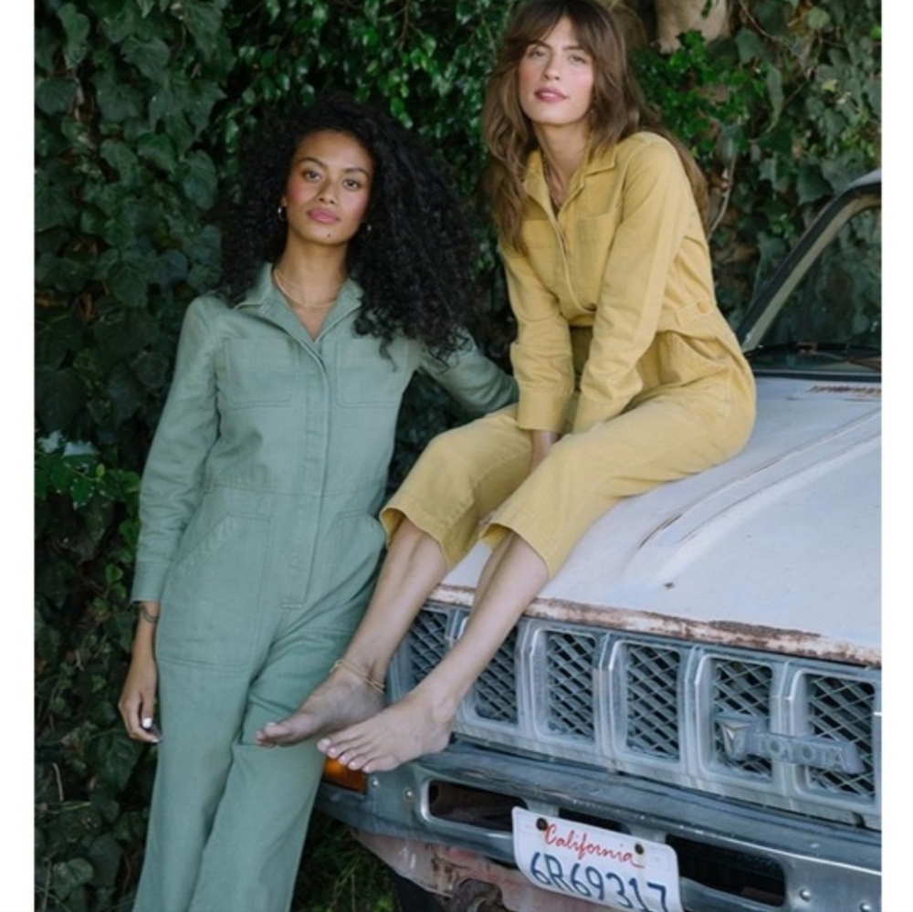 NWT Tradlands Guide Utility Coverall Jumpsuit in Army Green Long Sleeved Small